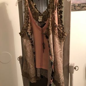 Gimmicks lace vest